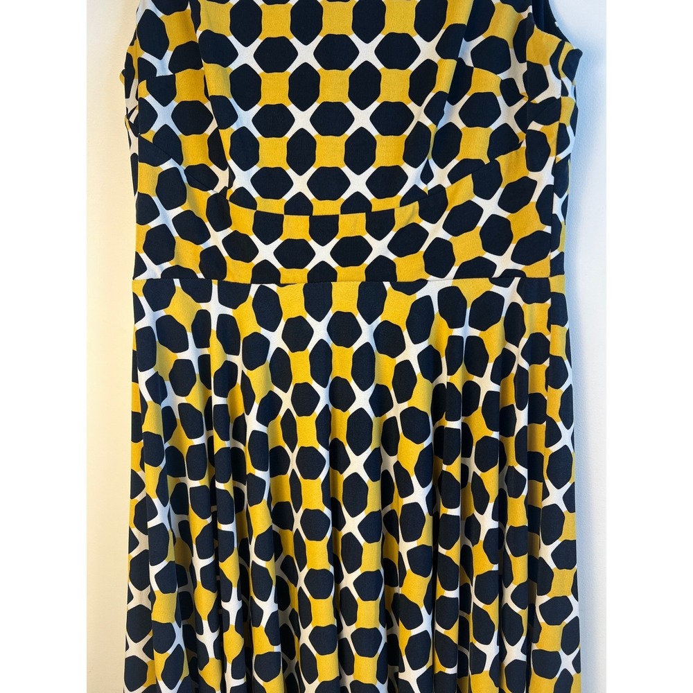 Donna Morgan Yellow Navy Blue Geometric Honeycomb Fit and Flare Dress Size 8 - Picture 3 of 10